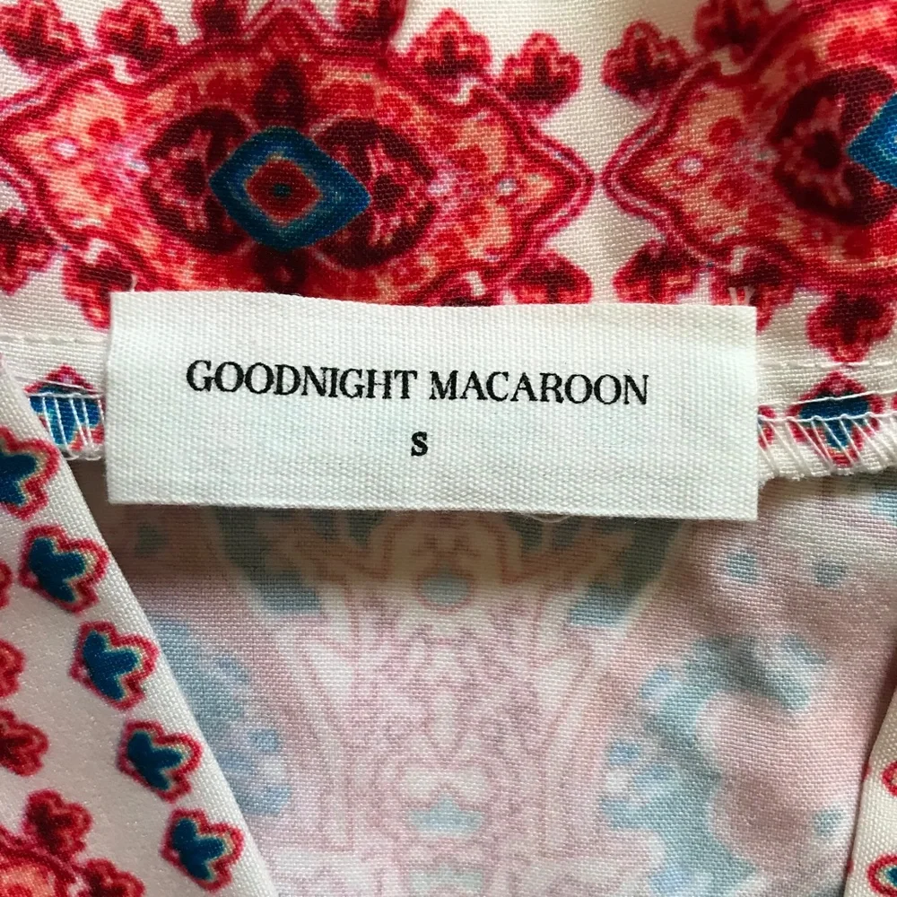 NWT Goodnight Macaroon Lola Dress Womens Small Red Blue Long Sleeve V-Neck Belt - Picture 6 of 12